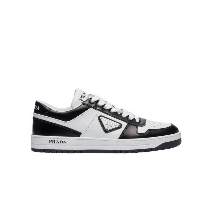  PRADA 프라다 다운타운 가죽 스니커즈 P20102