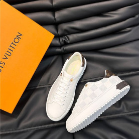  LOUIS VUITTON  루이비통 남여공용 스니커즈 L58077