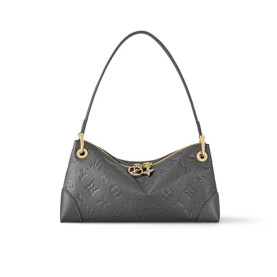 25위 LOUIS VUITTON 루이비통 포쉐트 세브르 M12174