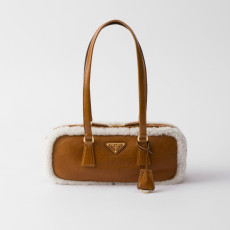 PRADA 프라다 미디움 시어링 레더 토트백 1BB124 2024/신상