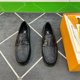  LOUIS VUITTON 루이비통 남성용 로퍼 L92278-2 2024/신상 2COLOR