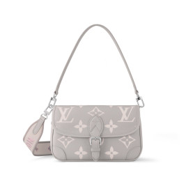 31위 LOUIS VUITTON 루이비통 다이앤 M14214
