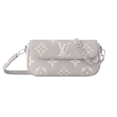 12위 LOUIS VUITTON 루이비통 윌릿 온 체인 숄더백 M82210