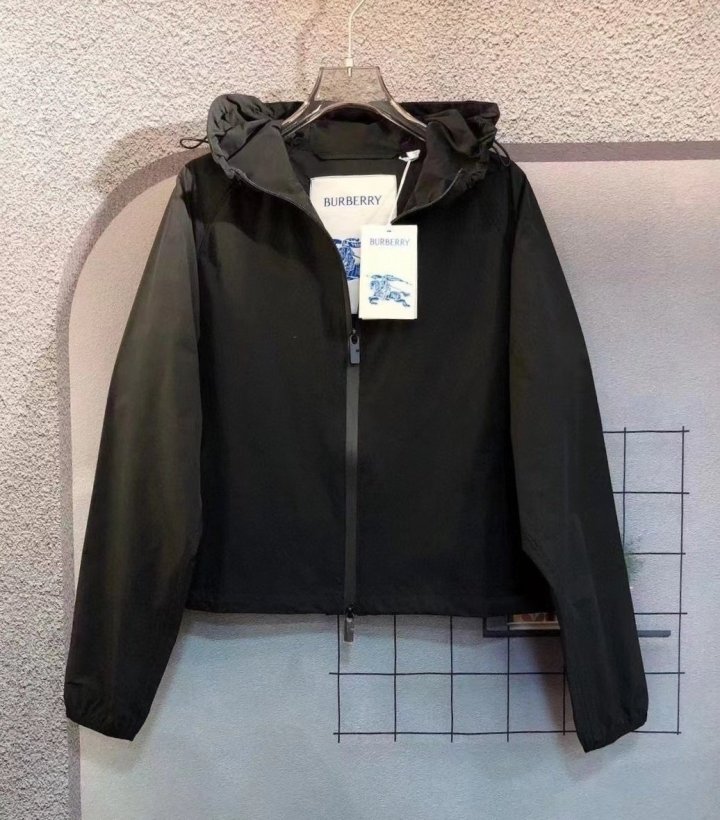 BURBERRY 버버리 크롭 나일론점퍼 2COLOR