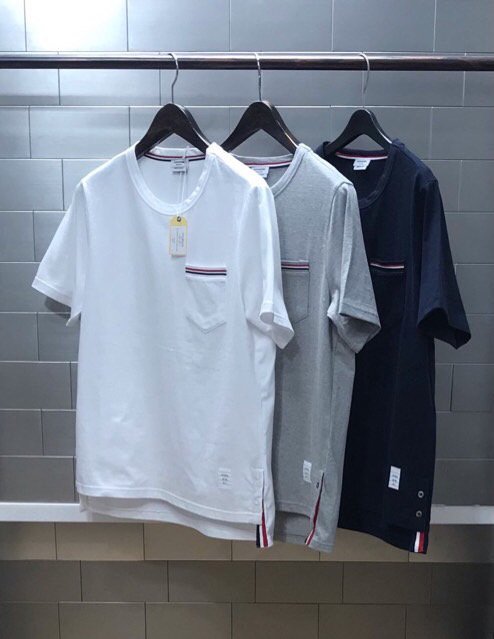 THOM BROWNE 톰브라운 시그니처 코튼포켓 반팔티셔츠
