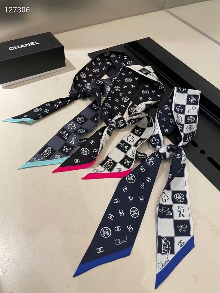 CHANEL 샤넬 컬러바둑 실크 방도 스카프