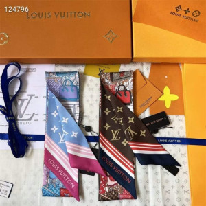 LOUIS VUITTON 루이비통 실크 방도 스카프