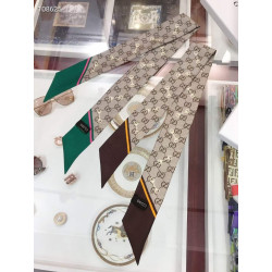 GUCCI 구찌 신형 실크 방도 스카프