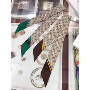 GUCCI 구찌 신형 실크 방도 스카프