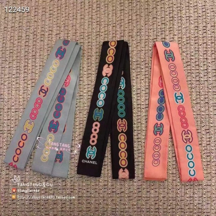 CHANEL 샤넬 컬러코코 실크 방도 스카프