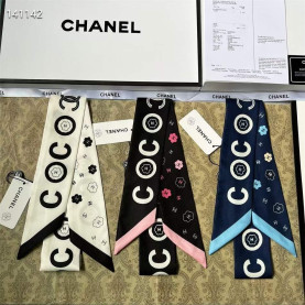 CHANEL 샤넬 코코 실크 방도 스카프