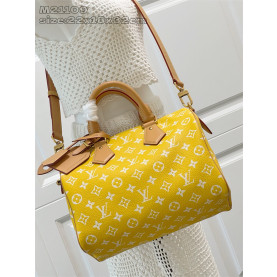 LOUIS VUITTON 루이비통 스피디 P9 반둘리에 30 모노그램 M21109