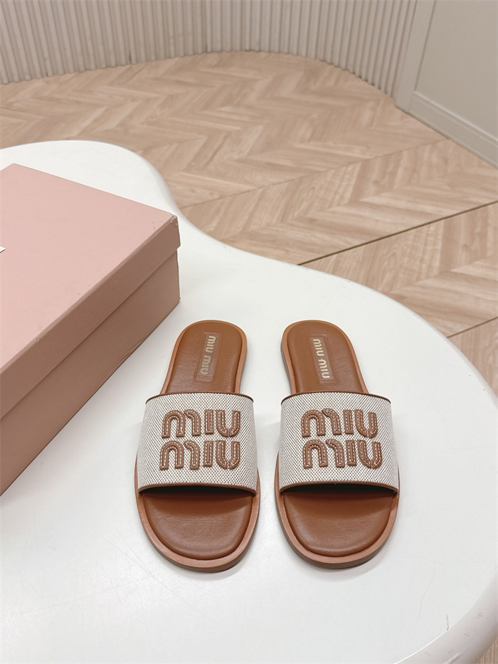 14위 MIUMIU 미우미우 여성용 슬리퍼 M90473-2