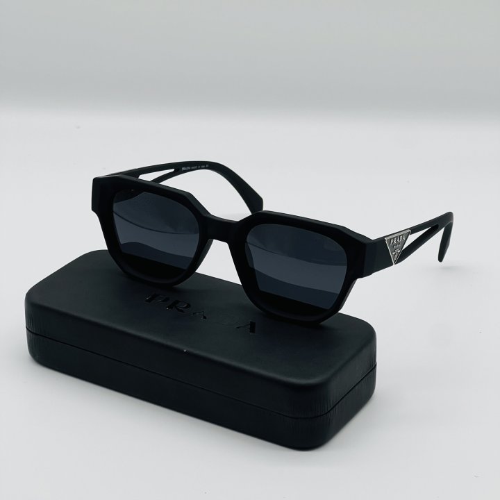 PRADA 프라다 선글라스