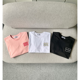 MIUMIU 미우미우 뽀글이자수 티셔츠