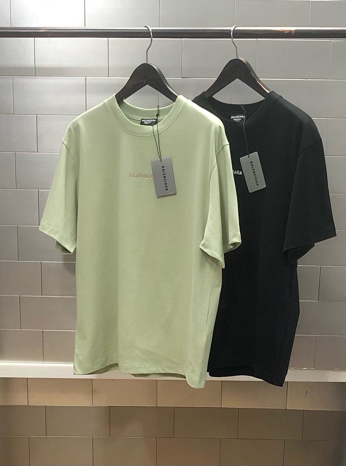 BALENCIAGA 발렌시아가 레터링자수 반팔티셔츠