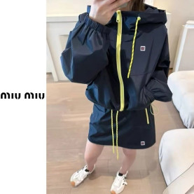 ●7월 판매 5위● MIUMIU 미우미우 로프 후드 집업 스커트 세트 4COLOR