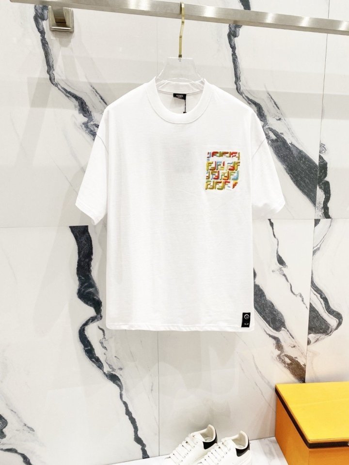 FENDI 펜디 포켓로고 티셔츠
