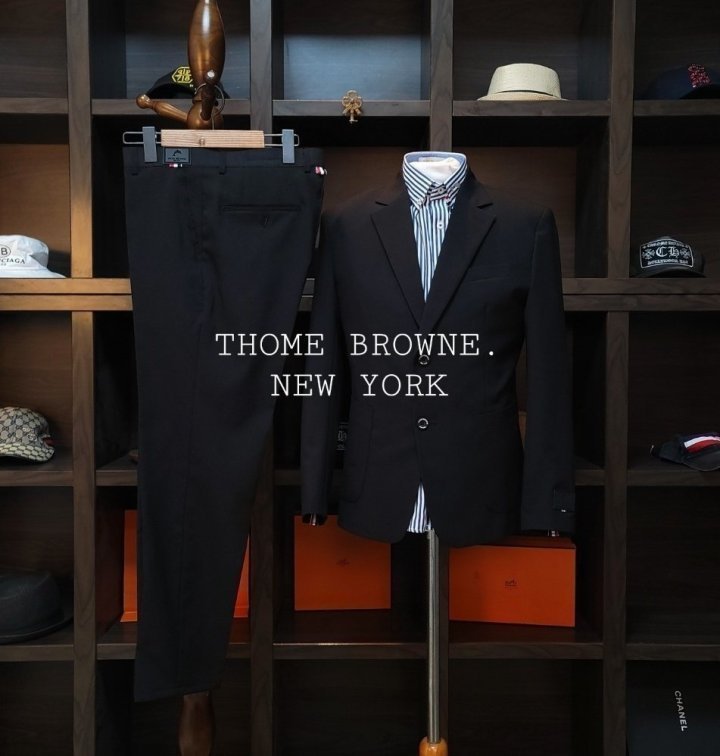 THOM BROWNE 톰브라운 블랙 모던 로아 슈트 셋트