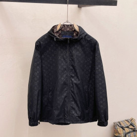 LOUIS VUITTON 루이비통 모노그램 후드 바람막이 자켓