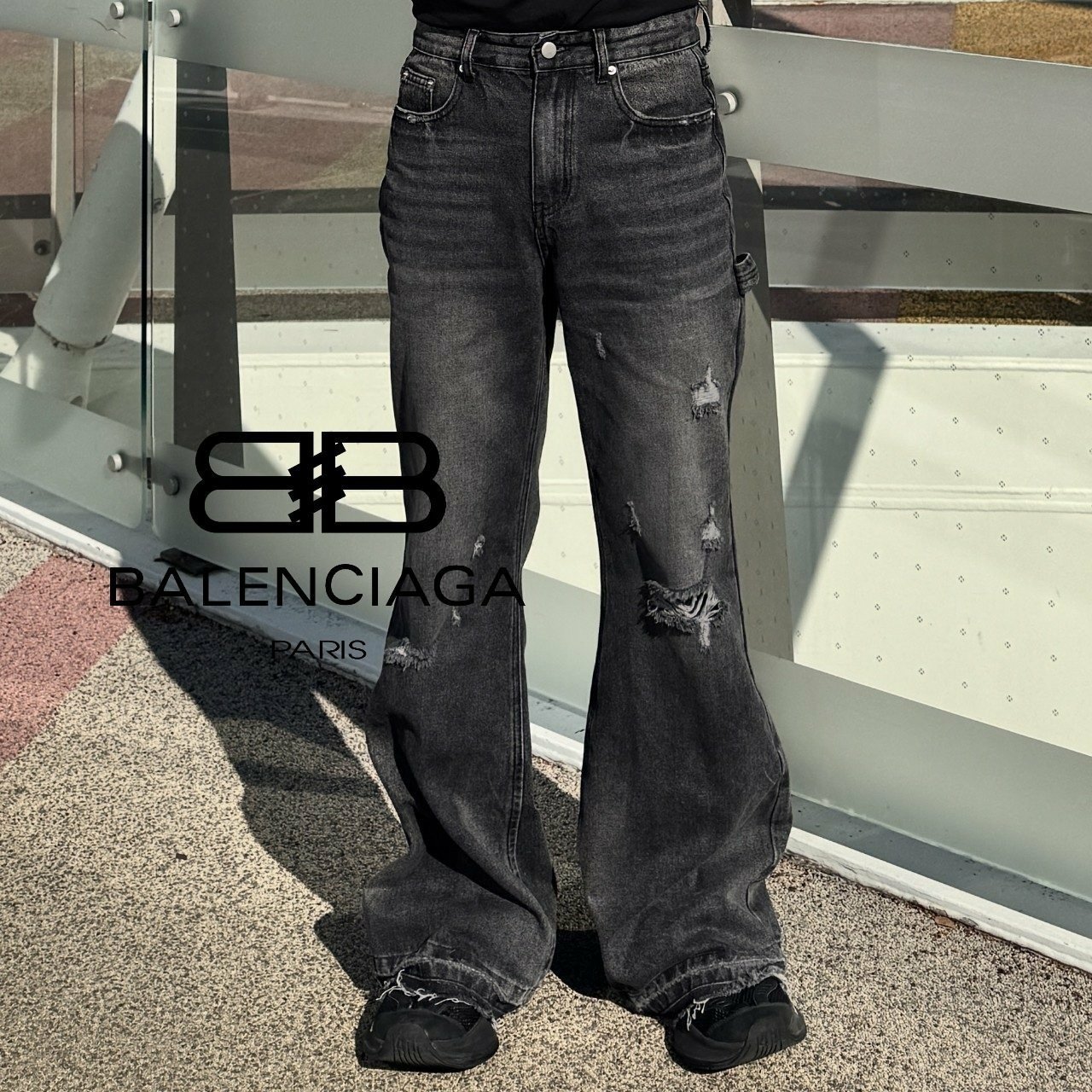 BALENCIAGA 발렌시아가 데미지 워싱 데님 팬츠