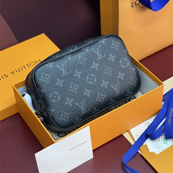LOUIS VUITTON 루이비통 토일렛 파우치 PM M46577