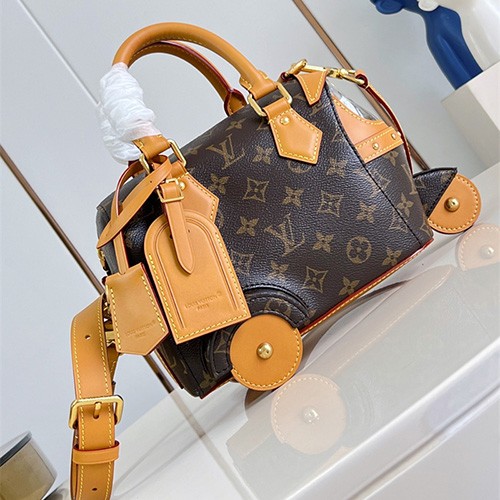 LOUIS VUITTON 루이비통 릭샤 웨어러블 M28020