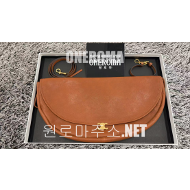 임*진 고객님 셀린느 하프문 소프트 트리옹프 백