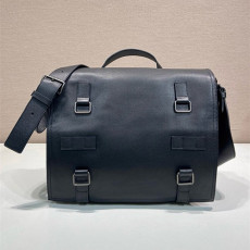 PRADA 프라다 카프스킨 크로스백 2VD085