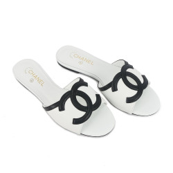 CHANEL 샤넬 CC로고 램스킨 뮬