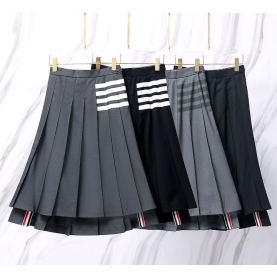 THOM BROWNE 톰브라운 012 우먼 사선 플리츠 스커트