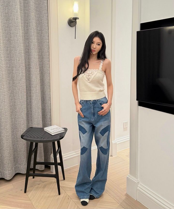 CHANEL 샤넬 1002 빅 CC 로고 와이드 데님 팬츠