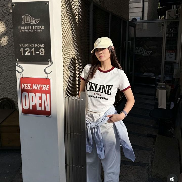 CELINE 셀린느 1005 로고 그래픽 링거 반팔